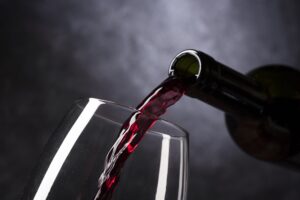 Vælg mellem italiensk rødvin eller fransk vin hos Fredericia Vinhandel